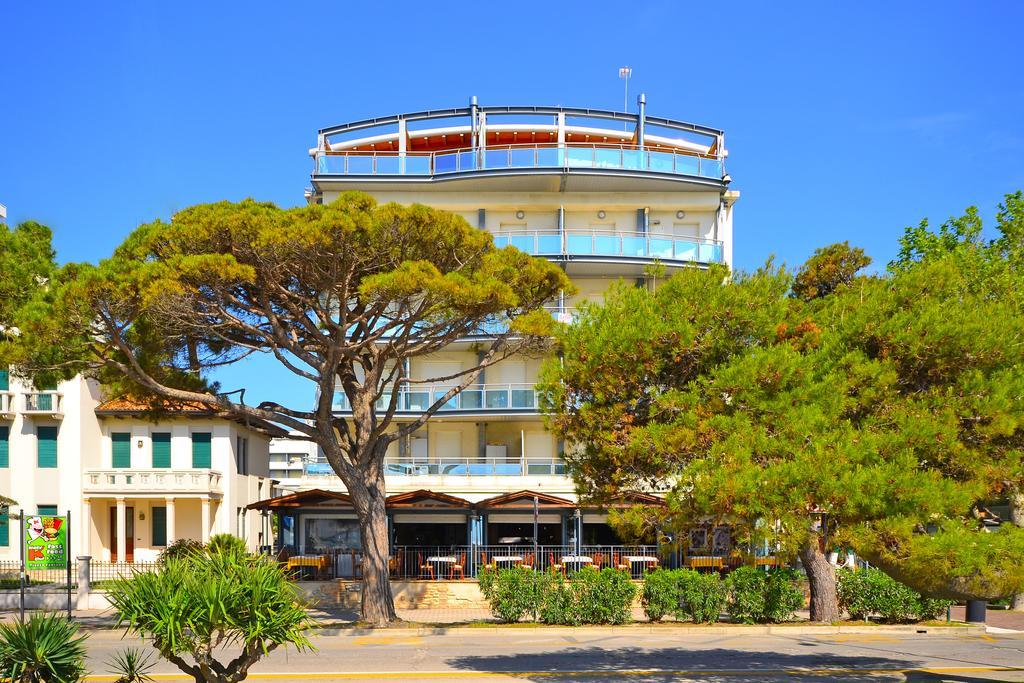 Sunbeach Apartments Lignano Sabbiadoro Exterior photo