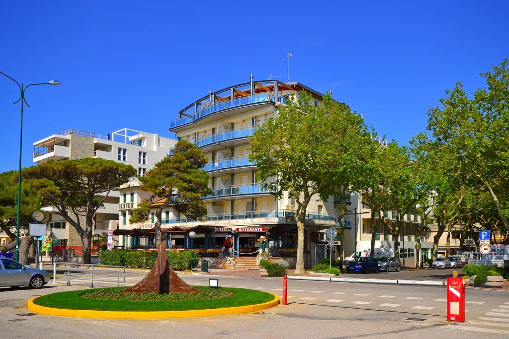 Sunbeach Apartments Lignano Sabbiadoro Exterior photo